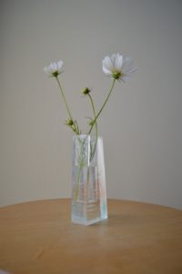 (flower vase)